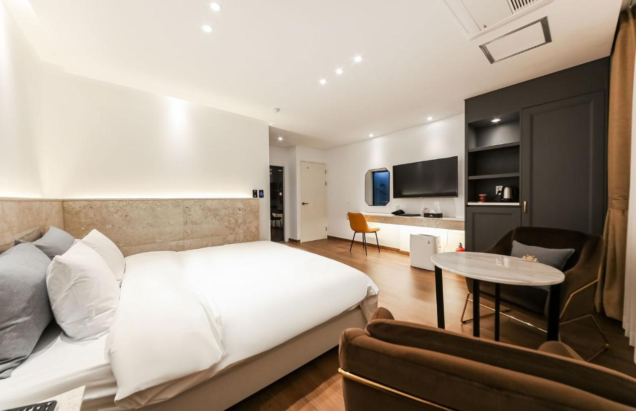Noble Stay Hotel Gwangju Metropolitan City Exterior photo